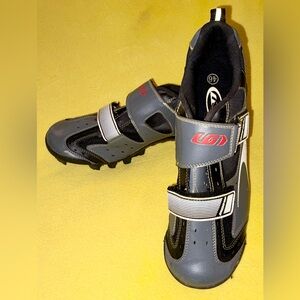 Louis Garneau Mens Mountain Cycling shoes ERGO Grip - Mens US 11.5 / EU 46